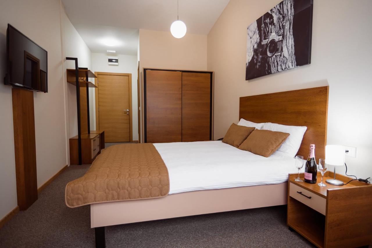 Sajam Garni Hotel レスコヴァツ エクステリア 写真